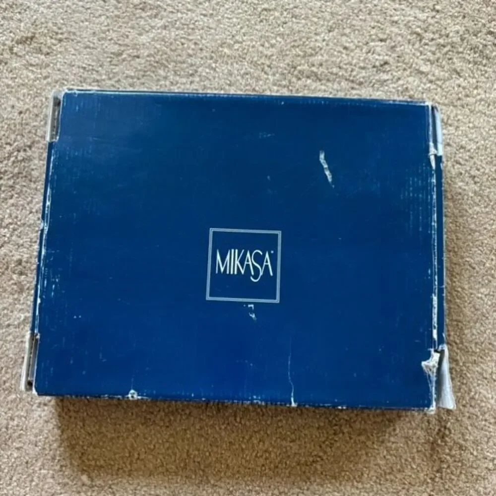 Mikasa 5x7 Oval Crystal Wedding Frame In Original Box